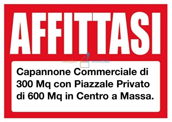 locale commerciale in vendita a Massa