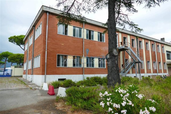 intera palazzina in vendita a Massa