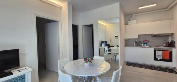 appartamento in vendita a Massa in zona Marina dei Ronchi