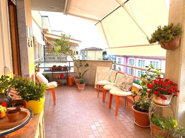 appartamento in vendita a Massa in zona Centro Storico