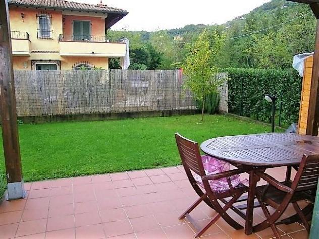 casa indipendente in vendita a Massa in zona Romagnano