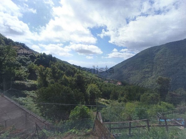 appartamento in vendita a Massa in zona Antona