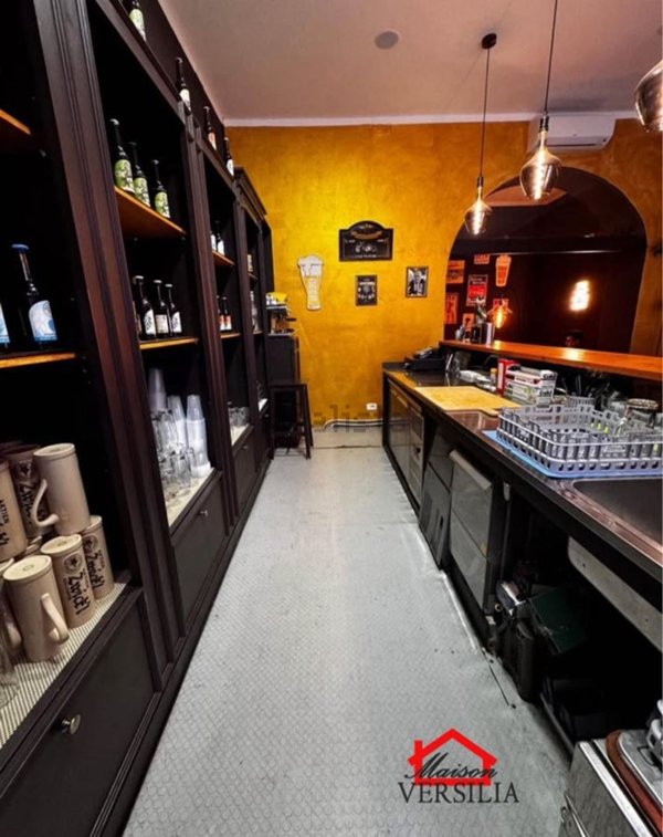 negozio in vendita a Massa