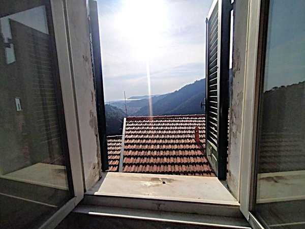 casa indipendente in vendita a Massa in zona Antona