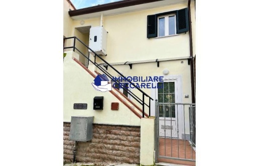 casa indipendente in vendita a Massa in zona Mirteto