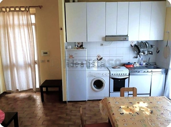 appartamento in vendita a Massa in zona Marina dei Ronchi