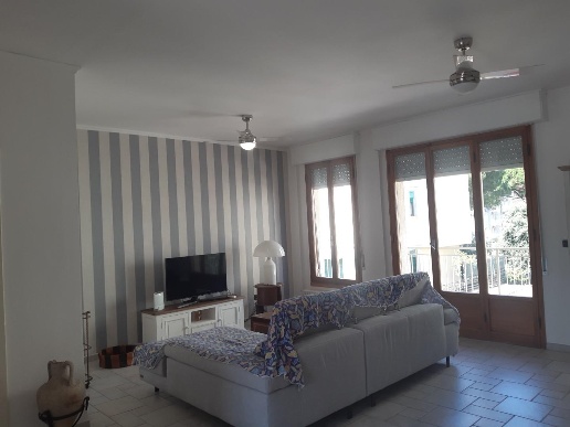 appartamento in vendita a Massa in zona Centro Storico