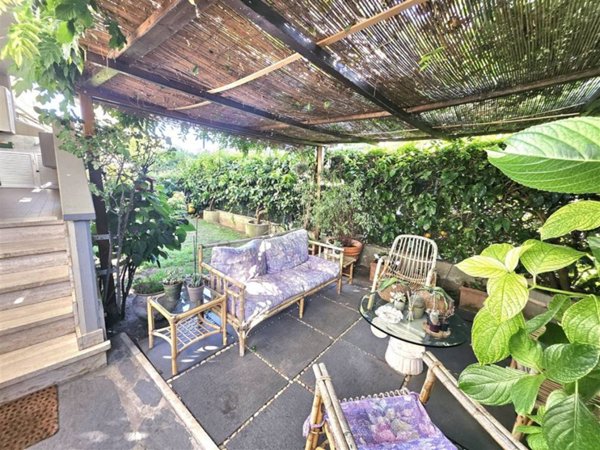 casa indipendente in vendita a Massa in zona Marina di Massa