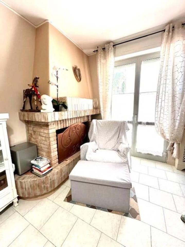 appartamento in vendita a Massa in zona Marina di Massa