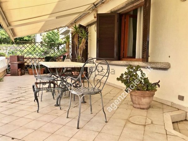 appartamento in vendita a Massa in zona Centro Storico