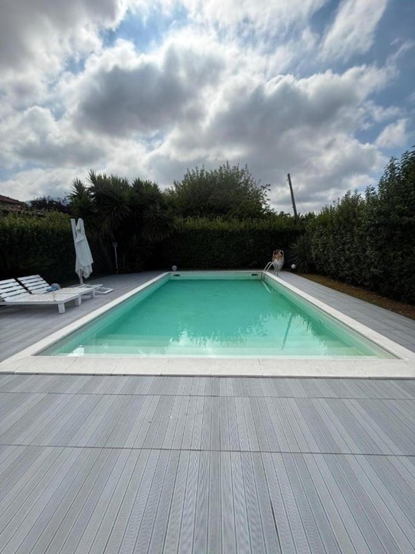 casa indipendente in vendita a Massa in zona Mirteto