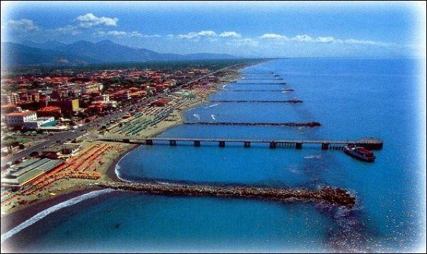 negozio in vendita a Massa