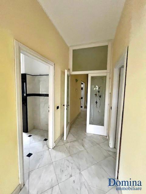 appartamento in vendita a Massa in zona Centro Storico