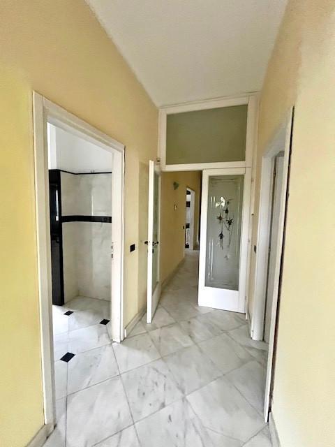 appartamento in vendita a Massa in zona Centro Storico