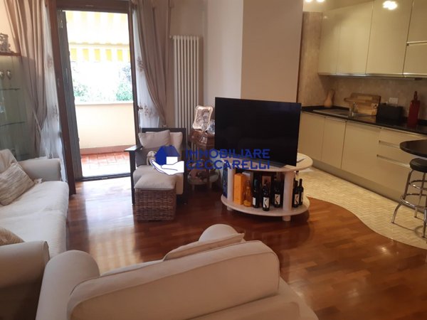 appartamento in vendita a Massa in zona Marina dei Ronchi