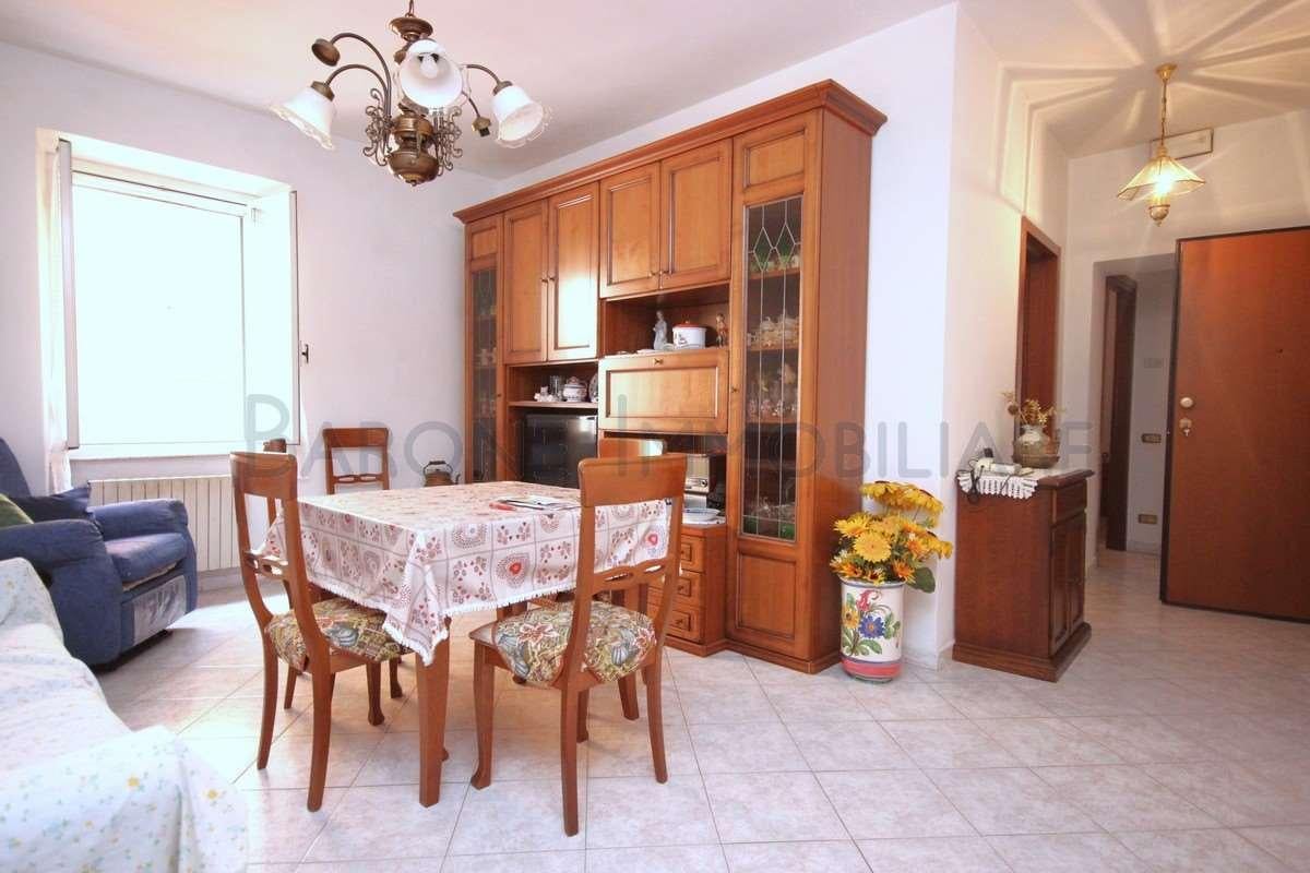 appartamento in vendita a Massa in zona Centro Storico