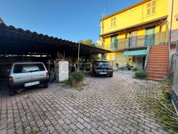 appartamento in vendita a Massa