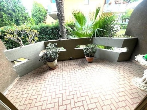 appartamento in vendita a Massa in zona Marina di Massa