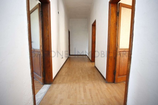 appartamento in vendita a Massa in zona Centro Storico