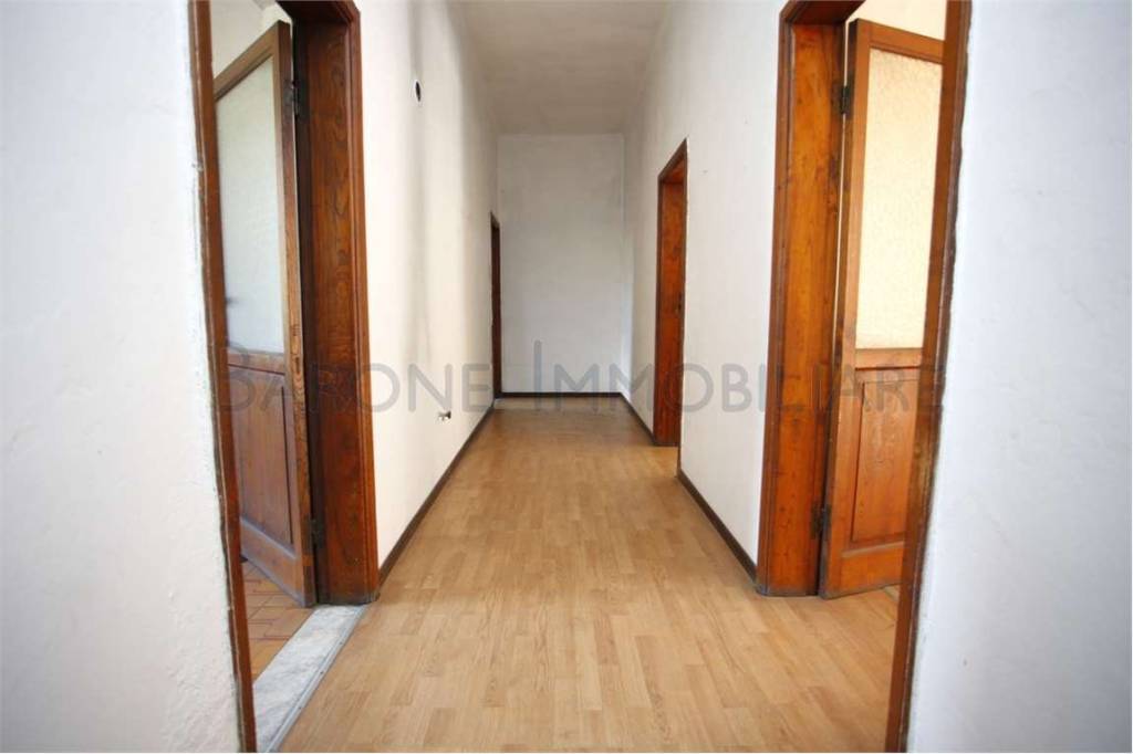 appartamento in vendita a Massa in zona Centro Storico