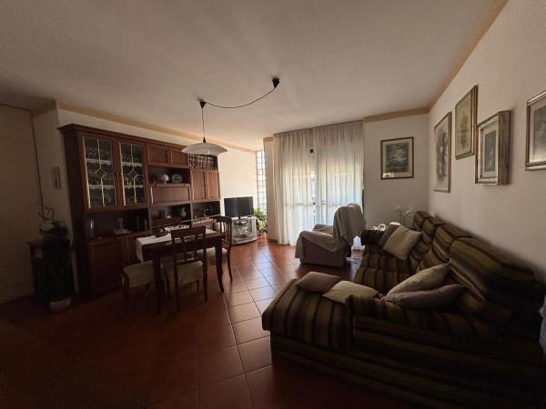 appartamento in vendita a Massa in zona Centro Storico