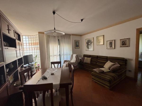 appartamento in vendita a Massa in zona Centro Storico