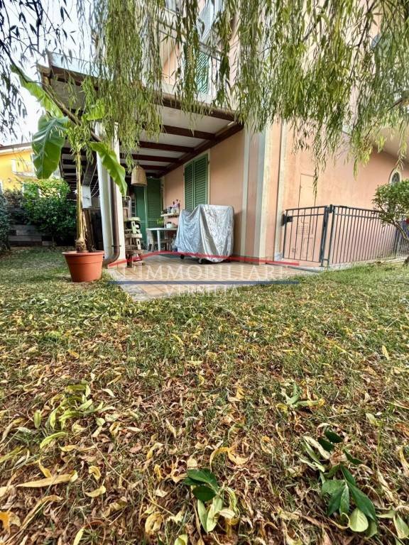 appartamento in vendita a Massa in zona Marina di Massa