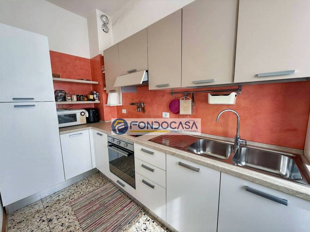 appartamento in vendita a Massa in zona Centro Storico