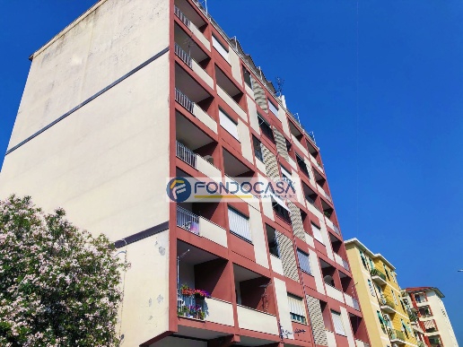 appartamento in vendita a Massa in zona Centro Storico