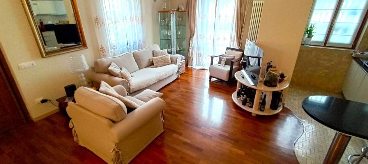 appartamento in vendita a Massa in zona Marina dei Ronchi