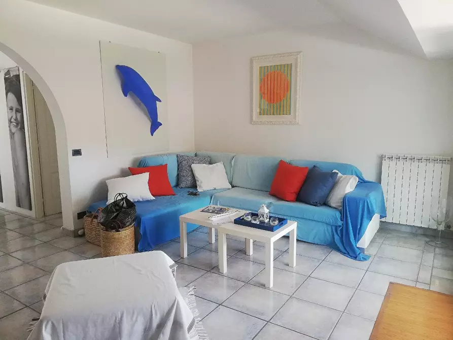 appartamento in vendita a Massa in zona Marina dei Ronchi