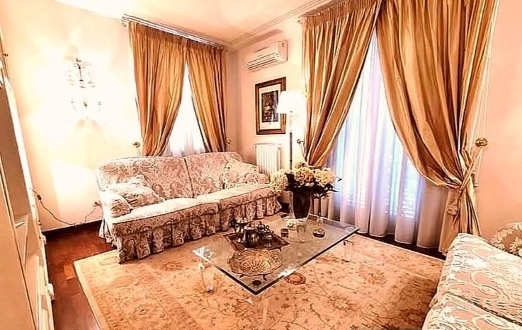 appartamento in vendita a Massa in zona Centro Storico