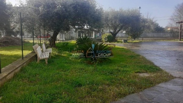 casa indipendente in vendita a Massa in zona Quercioli