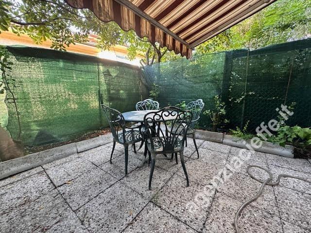 casa indipendente in vendita a Massa in zona Marina di Massa