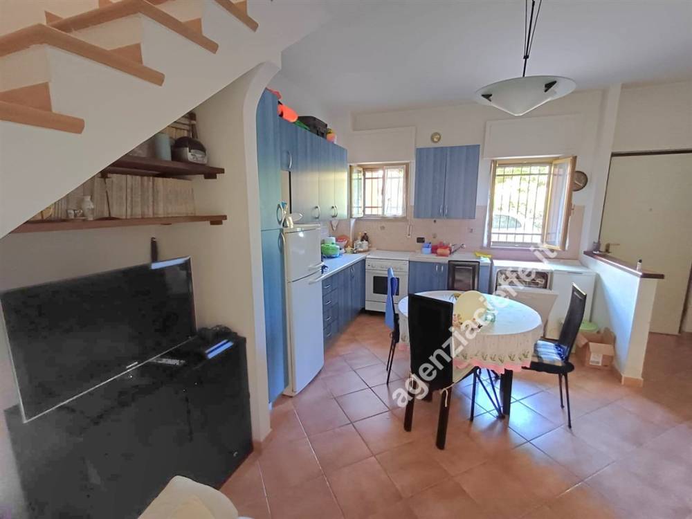 casa indipendente in vendita a Massa in zona Marina di Massa