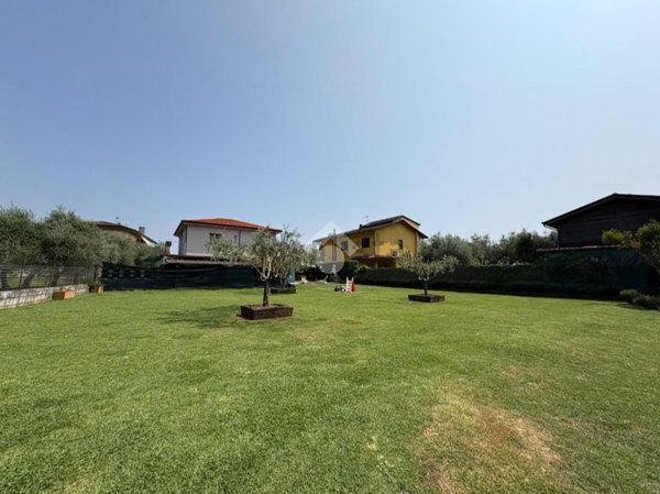 casa semindipendente in vendita a Massa in zona Romagnano