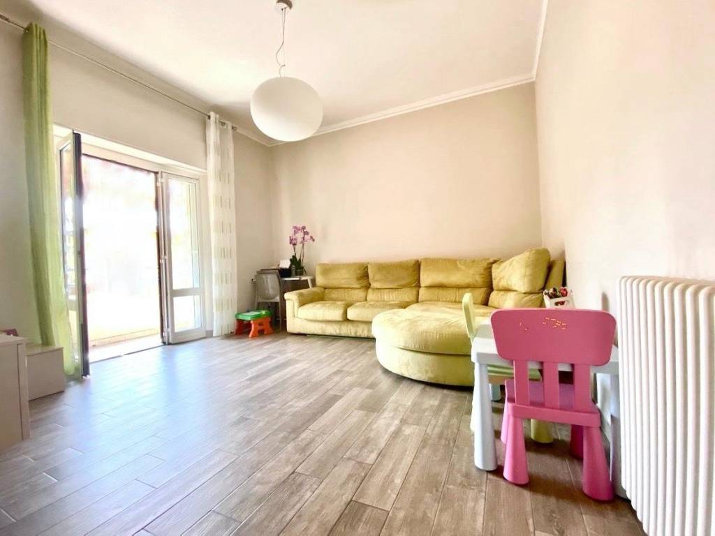 appartamento in vendita a Massa in zona Centro Storico
