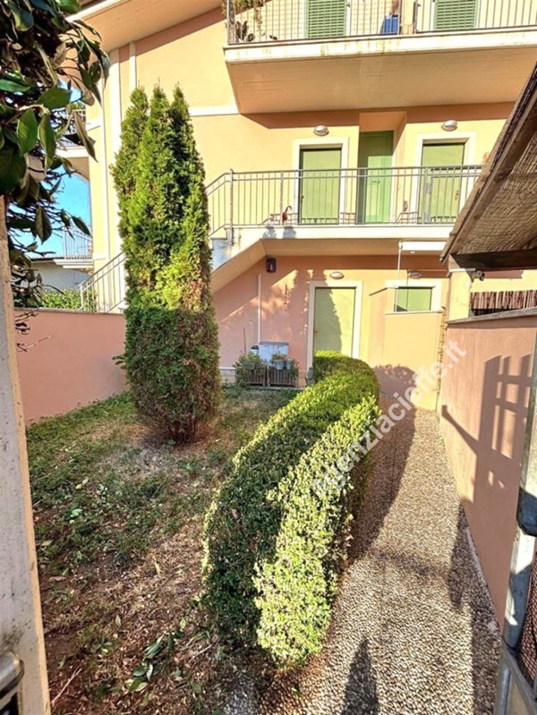 appartamento in vendita a Massa in zona Marina di Massa