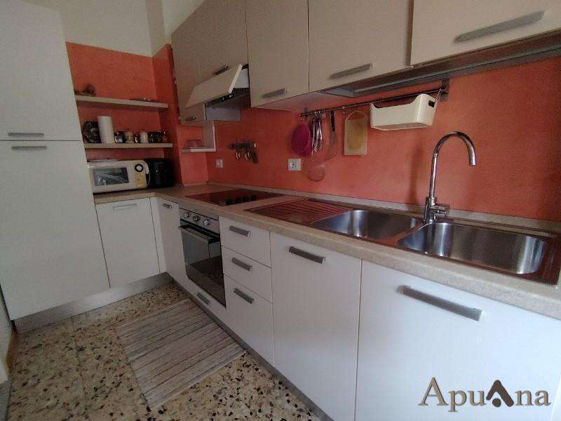 appartamento in vendita a Massa in zona Centro Storico