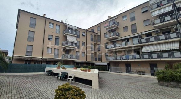 appartamento in vendita a Massa in zona Centro Storico
