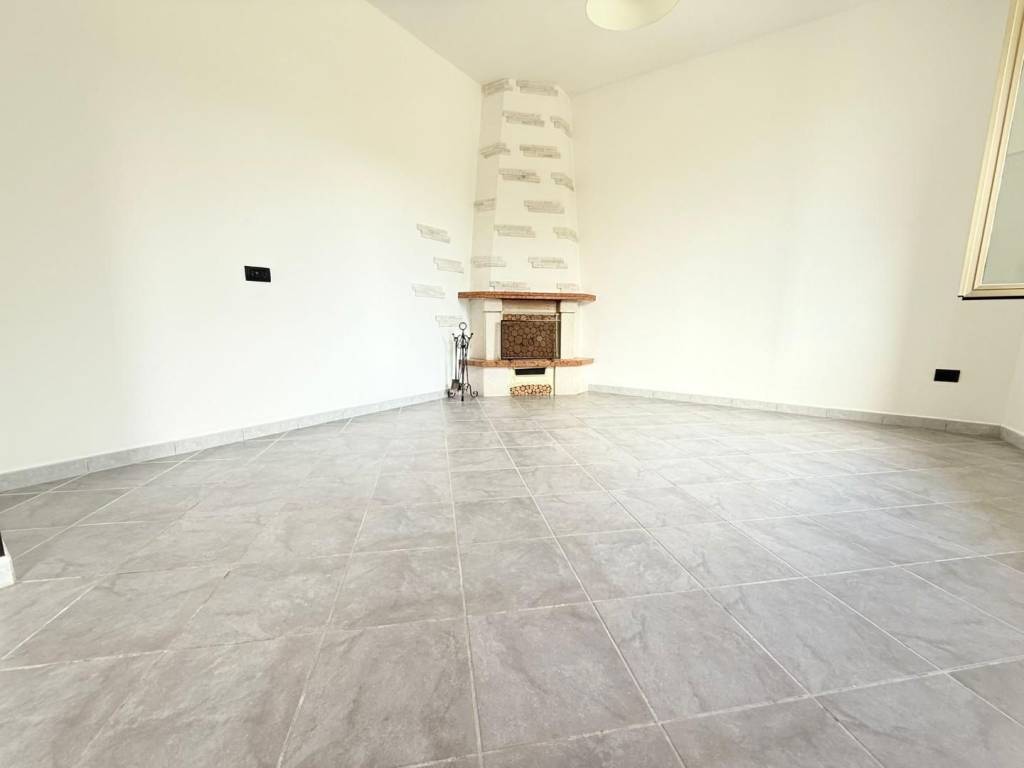 casa indipendente in vendita a Massa in zona Marina di Massa