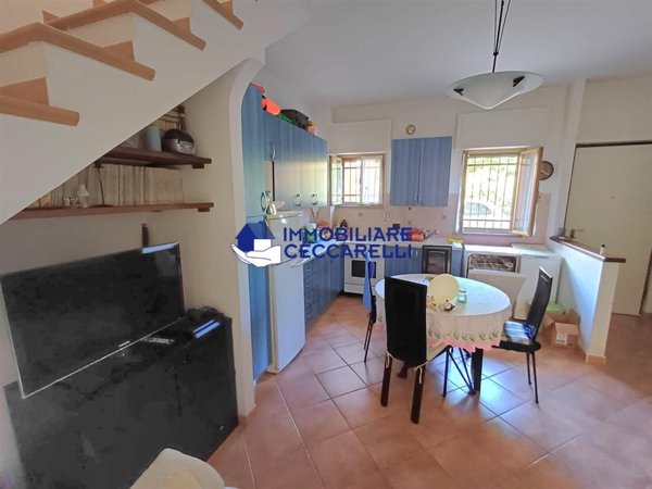casa indipendente in vendita a Massa in zona Marina di Massa