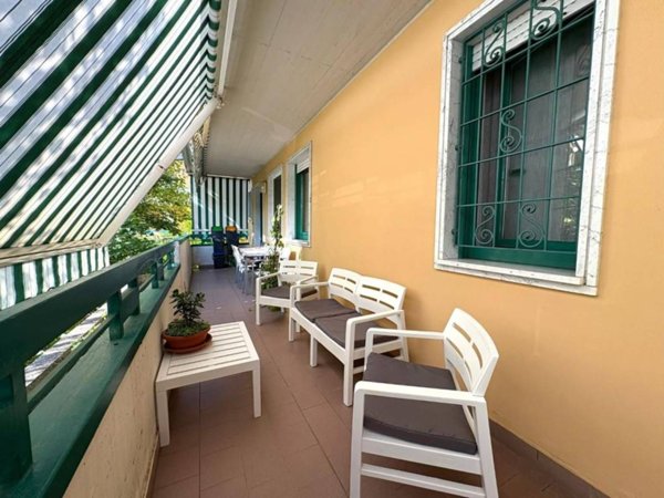 appartamento in vendita a Massa in zona Marina di Massa