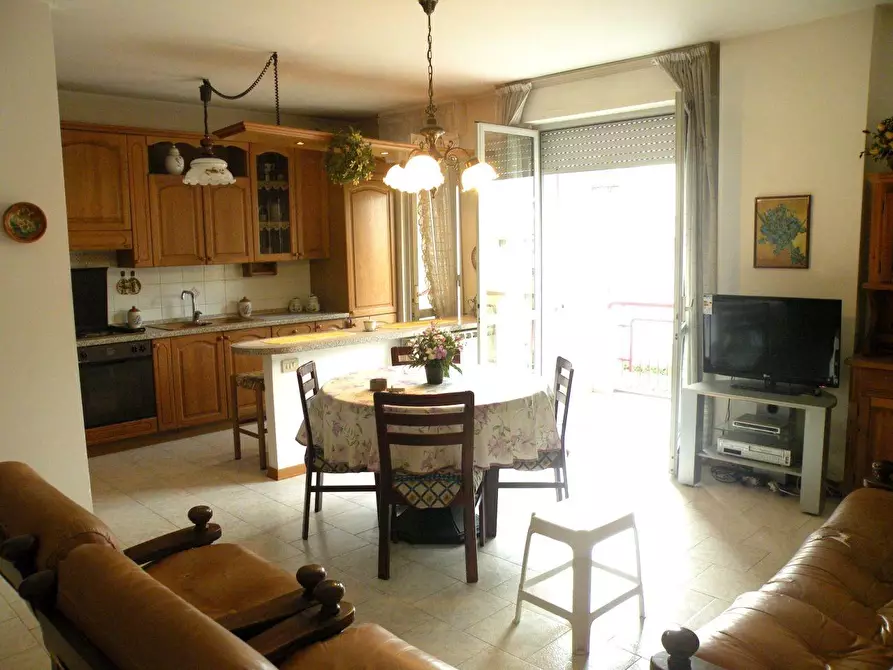 appartamento in vendita a Massa in zona Marina di Massa