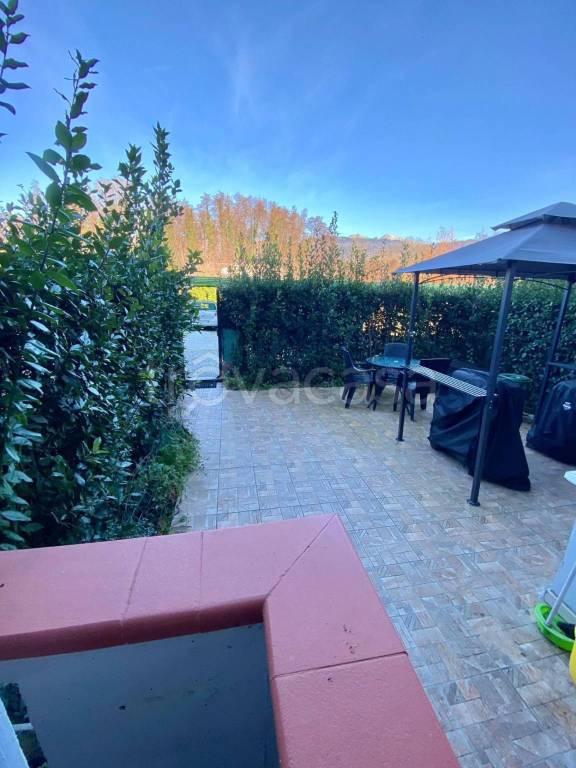 casa indipendente in vendita a Massa in zona Marina di Massa