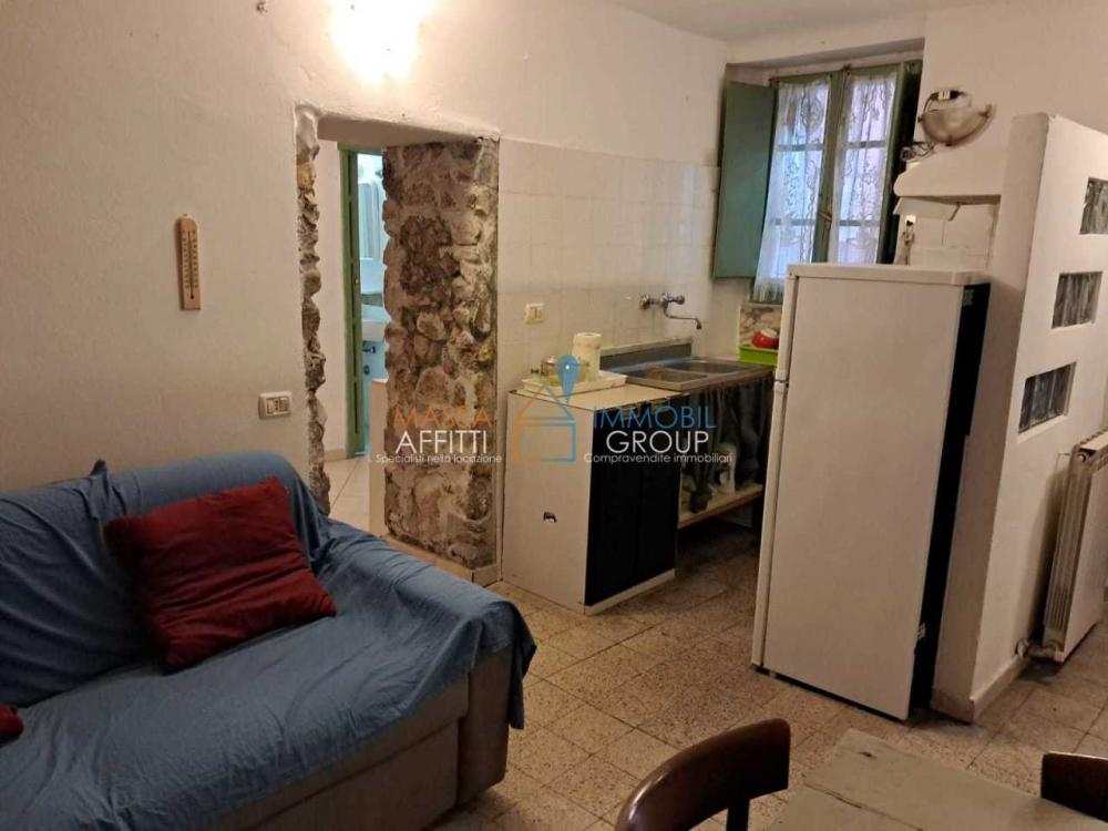 appartamento in vendita a Massa in zona Antona