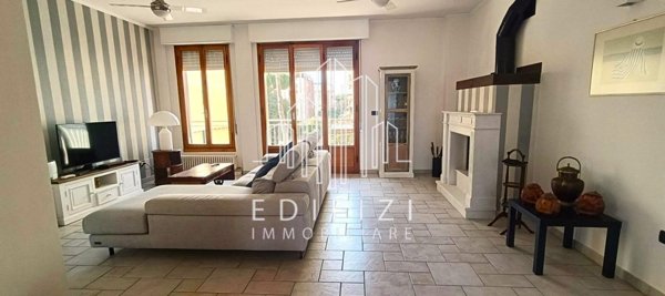 appartamento in vendita a Massa in zona Marina di Massa