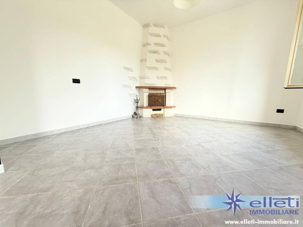 casa indipendente in vendita a Massa