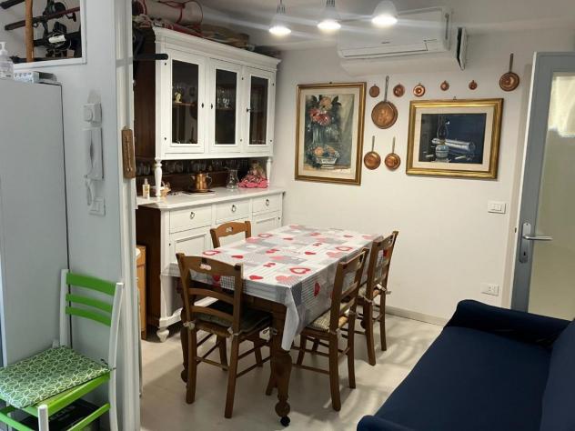 appartamento in vendita a Massa in zona Marina di Massa