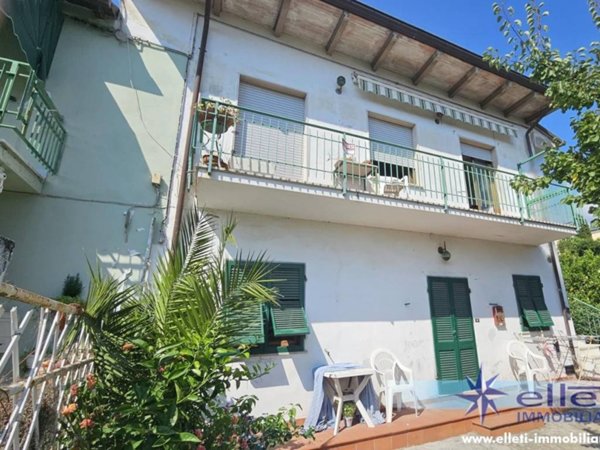 appartamento in vendita a Massa in zona Centro Storico